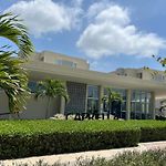 Paradise Luxury Escape